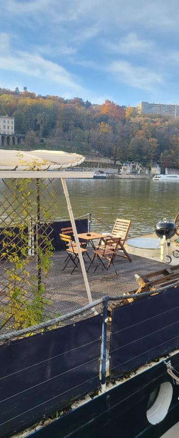 Appartement Dans Peniche Atypique Et Idyllique A Confluence Lione Esterno foto